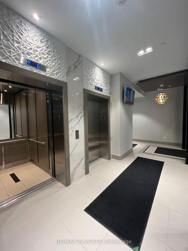 Property Photo: 38 Forest Manor Road 419 ON M2J 1M5