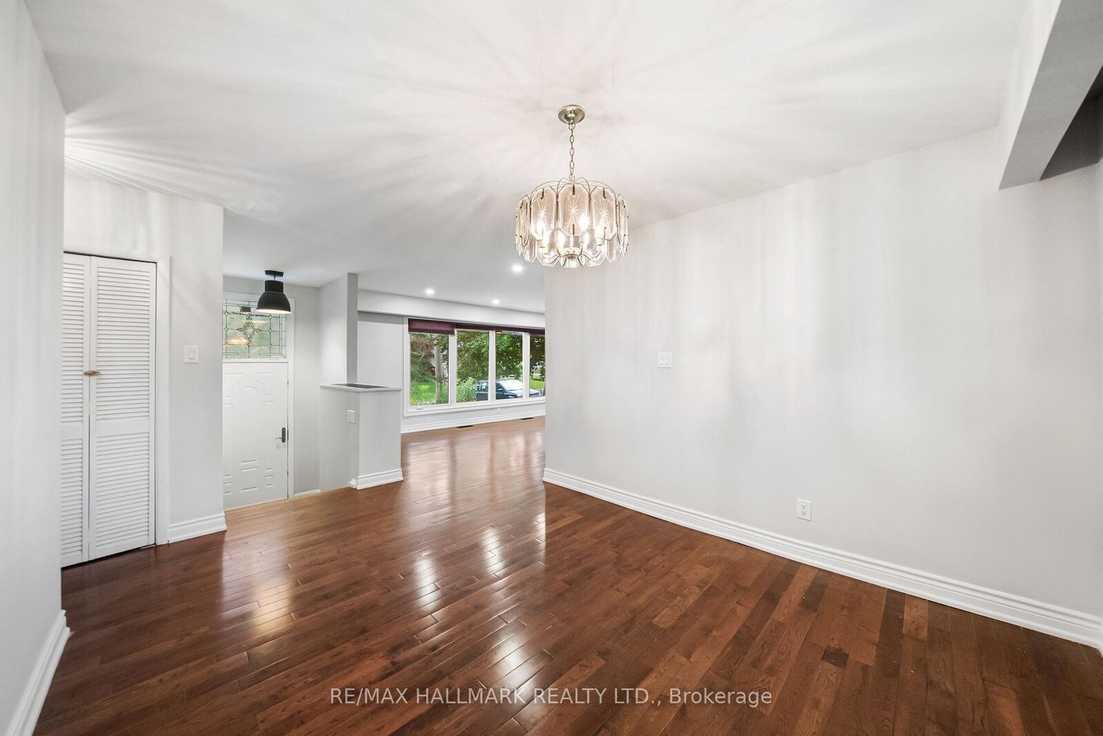 Property Photo:  541 Rouge Hills Drive  ON M1C 2Z9 