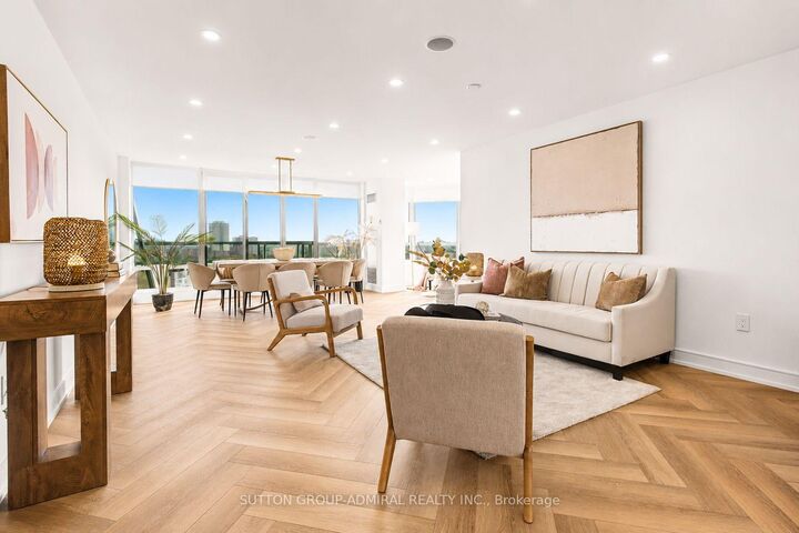 Property Photo: 7250 Yonge Street Ph110 ON L4J 7X1
