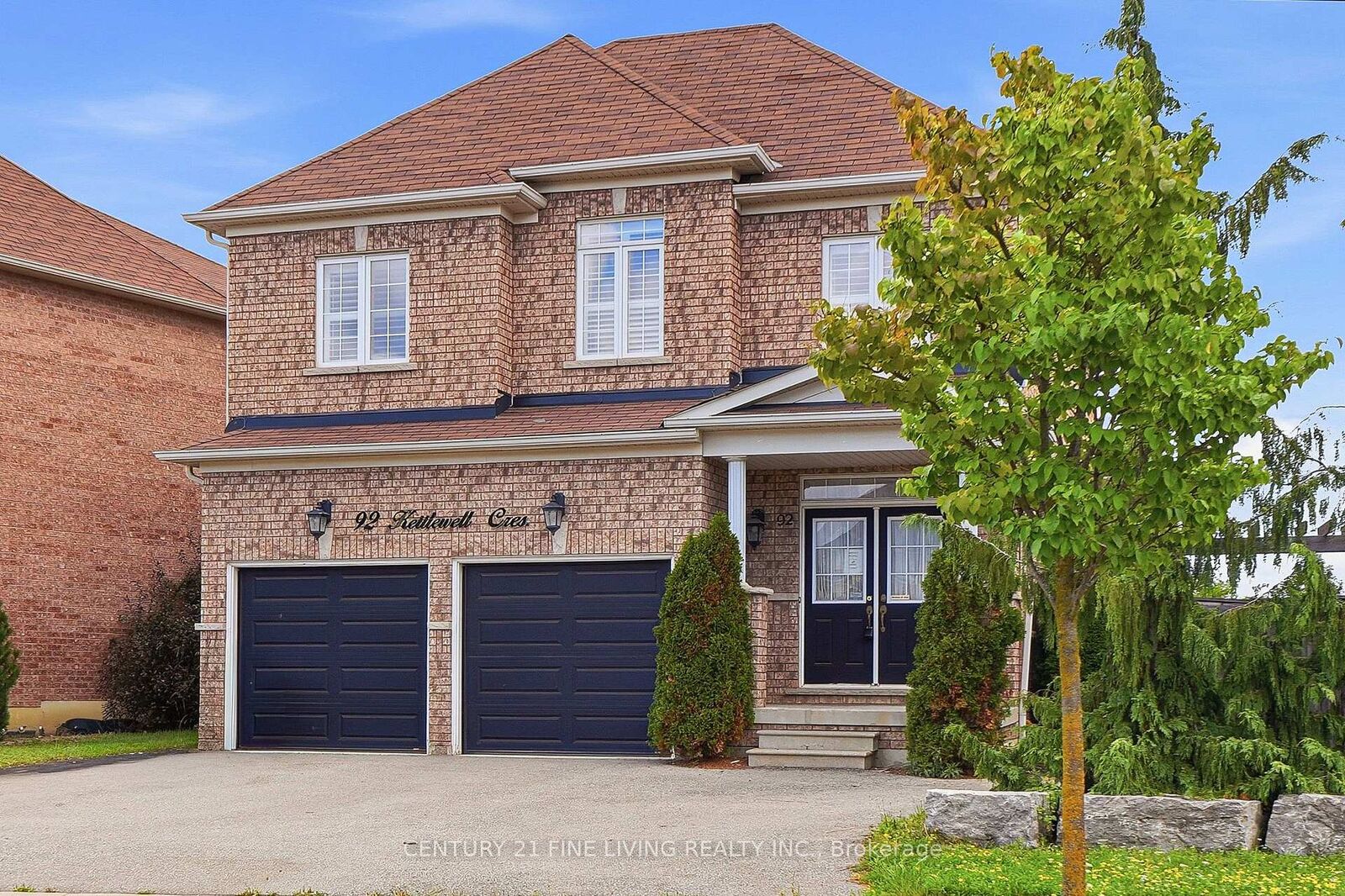 Property Photo: 92 Kettlewell Crescent ON L6R 0T1