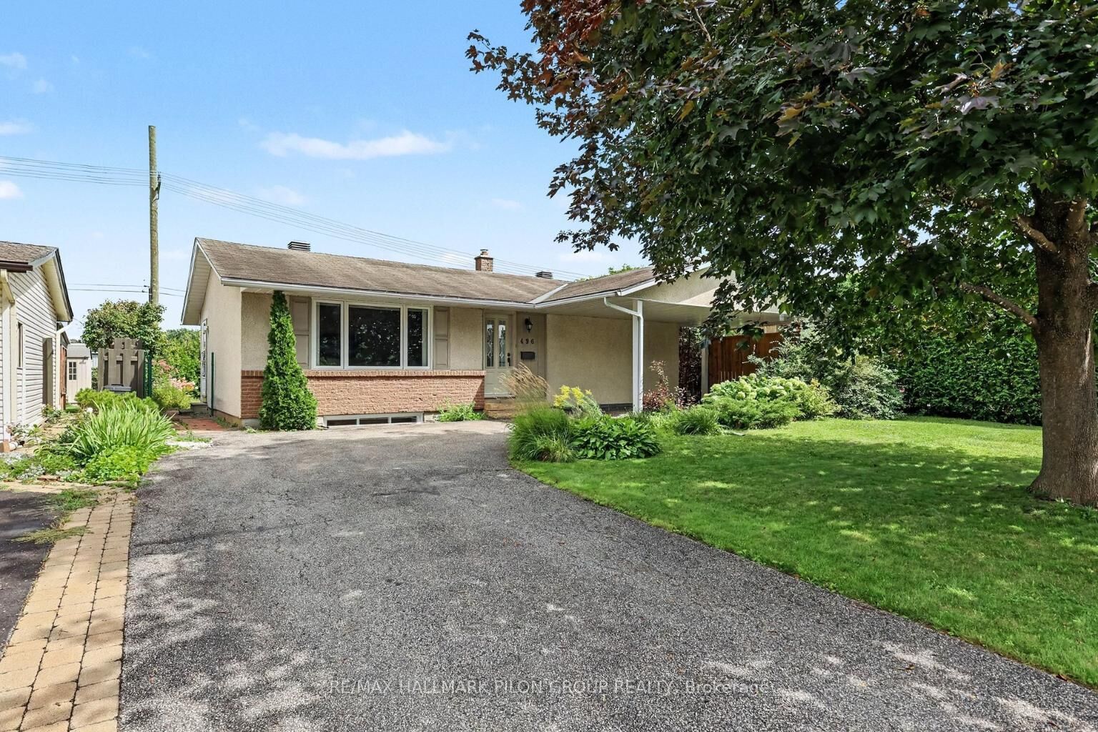 Property Photo:  496 Tisdale Crescent  ON K1J 7A6 