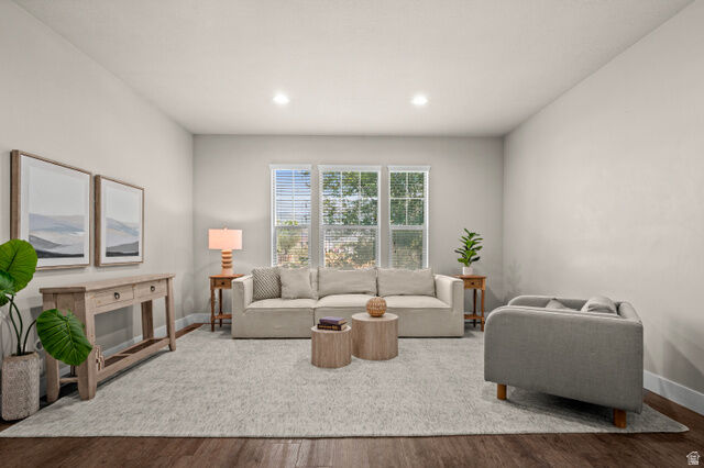 Property Photo: 1423 S Mountain View Ct UT 84087
