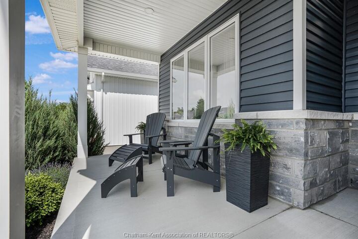 Property Photo: 308 Davies Street East ON N0P 1M0