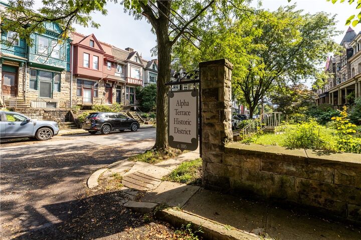 Property Photo: 710 N Beatty St PA 15206