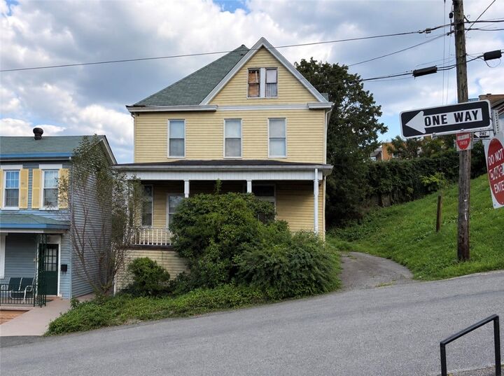 Property Photo:  5 Cuthbert Street  PA 15211 