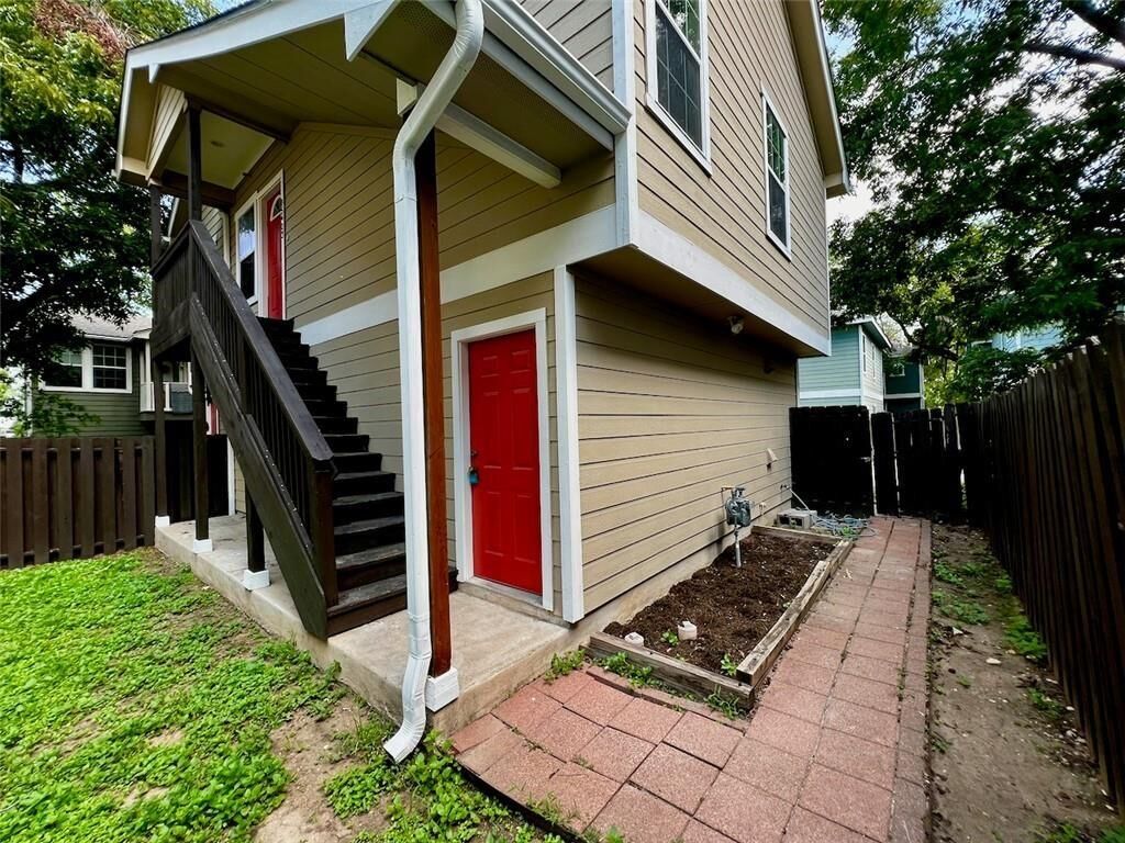 Property Photo: 5403 Evans Avenue B TX 78751