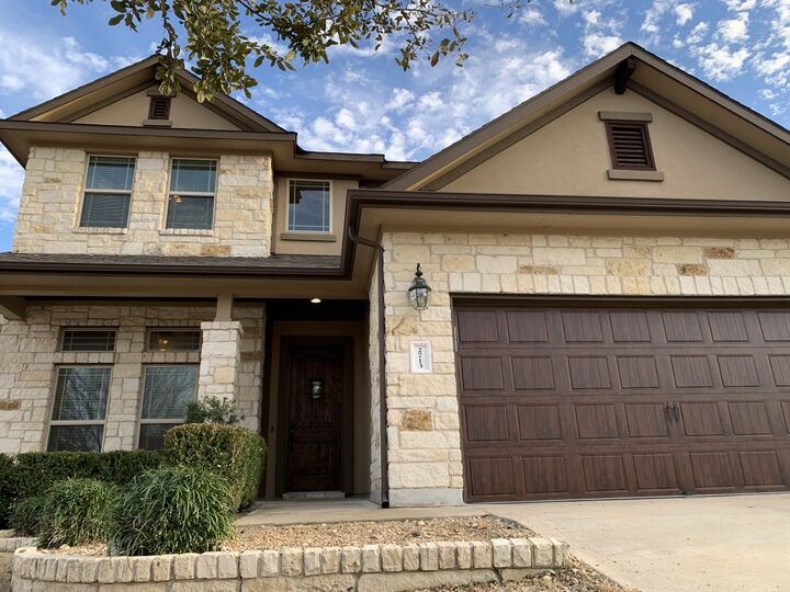 Property Photo: 2713 Santa Rosita Court TX 78665
