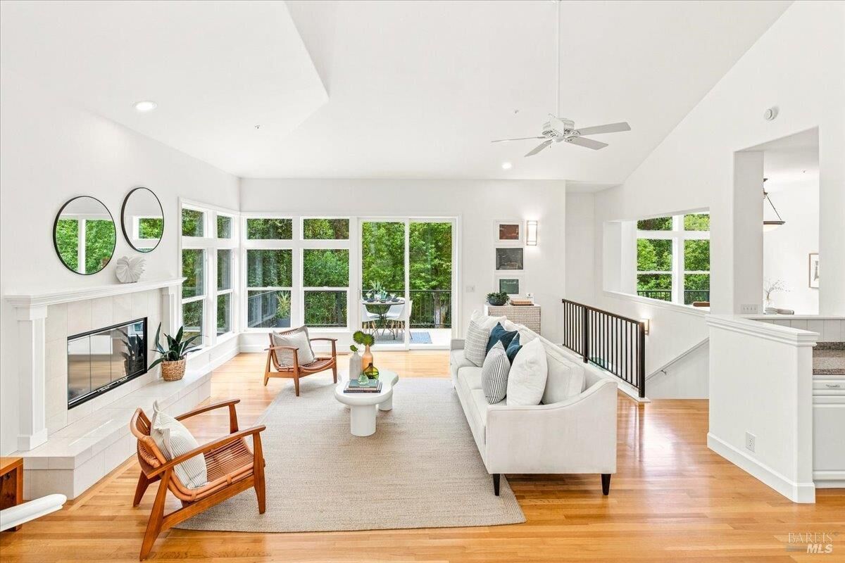 Property Photo:  61 Terrace Avenue  CA 94901 