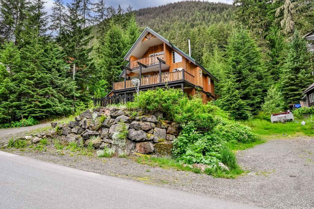Property Photo:  14883 Parkwood Street  BC V0X 1L5 