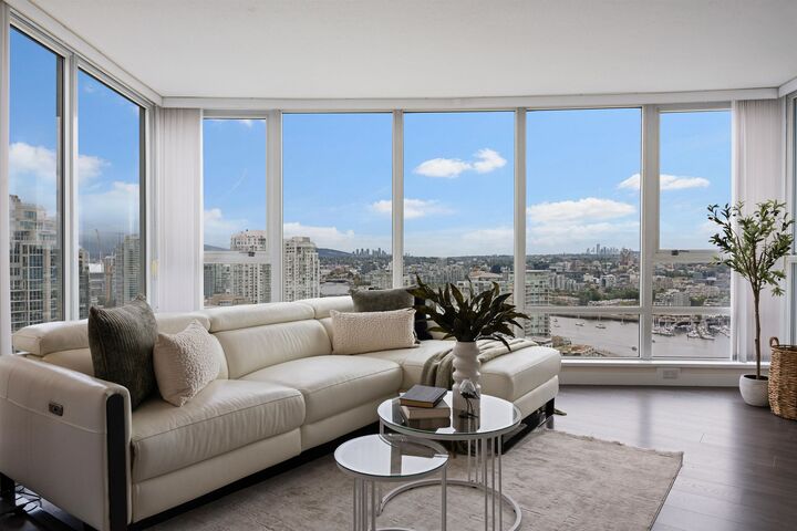 Photo de la propriété:  1408 Strathmore Mews 3007  BC V6Z 3A9 