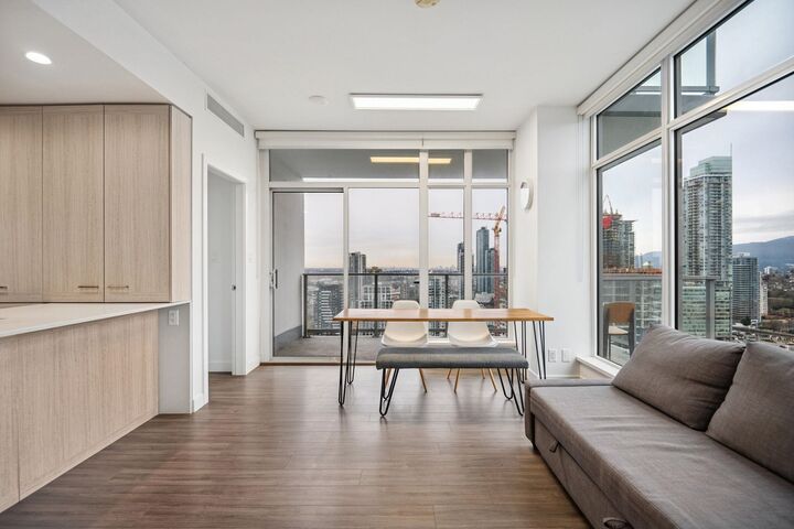 Property Photo:  2311 Beta Avenue 3207  BC V5C 0M1 