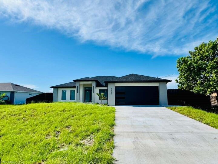 Property Photo:  2507 39th St SW  FL 33976 