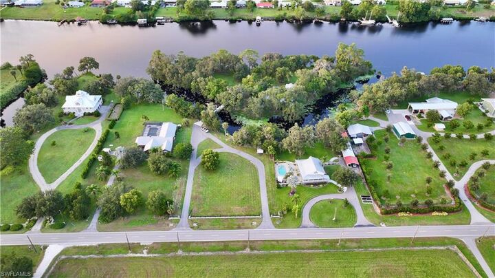 Property Photo: 3200 Fort Denaud Rd FL 33935