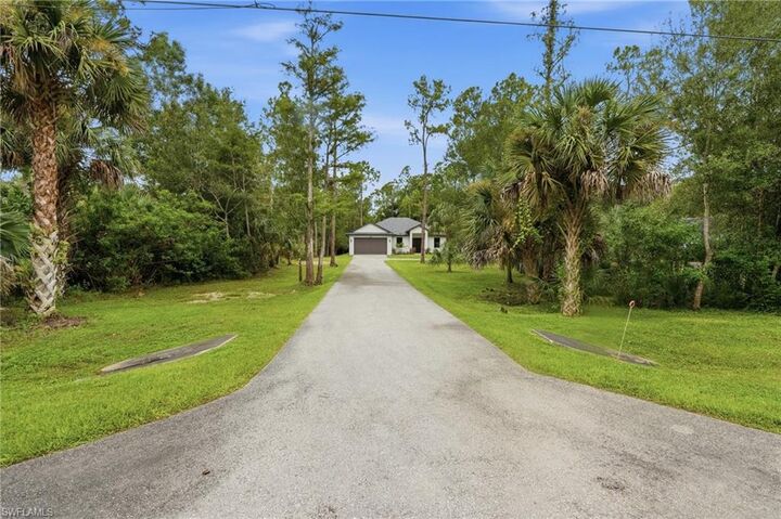 Property Photo: 3692 8th Ave SE FL 34117
