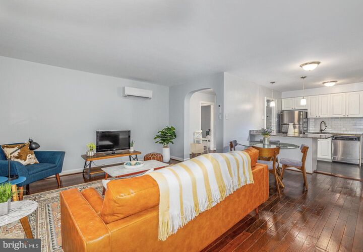 Property Photo: 150 E Wynnewood Road 17H PA 19096