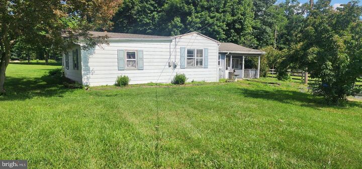 Property Photo:  9 Clear Spring Road  PA 17019 