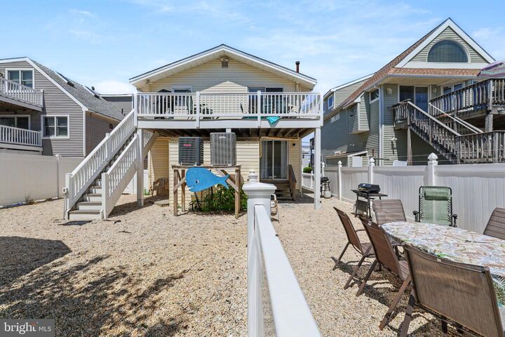 Property Photo:  2105 S Bay Avenue  NJ 08008 