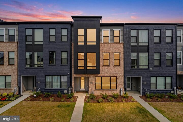 Property Photo: 16007 Hyde Park Place MD 20716