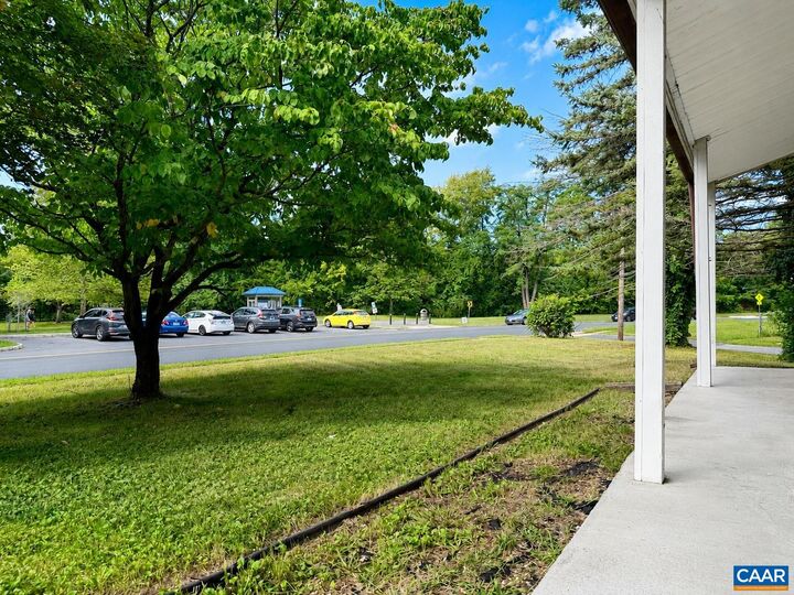 Property Photo:  627 Arch Ave  VA 22980 