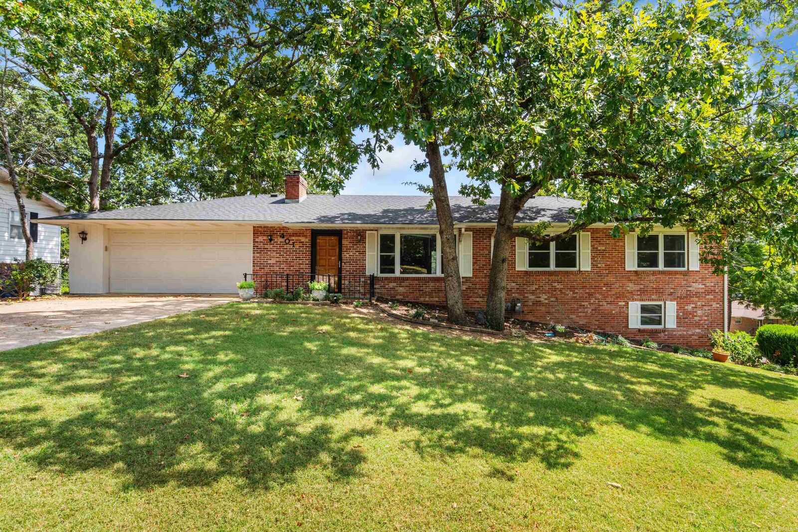Property Photo:  401 Westwood Drive  AR 72653 