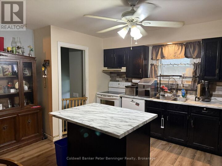 Property Photo:  672 21st Avenue  ON N4N 3L2 
