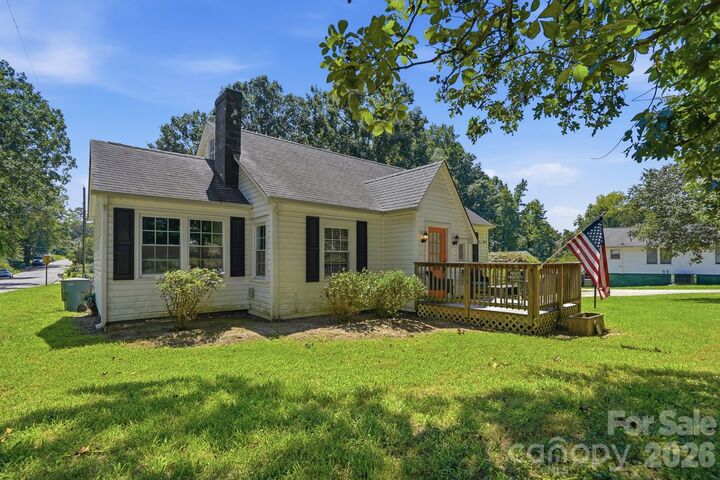Property Photo: 1901 Linwood Road NC 28052