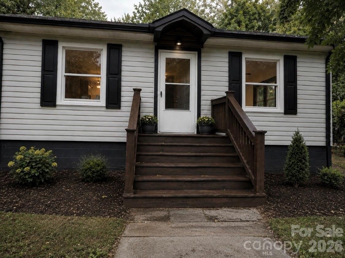 Property Photo:  609 Durham Avenue  NC 28677 