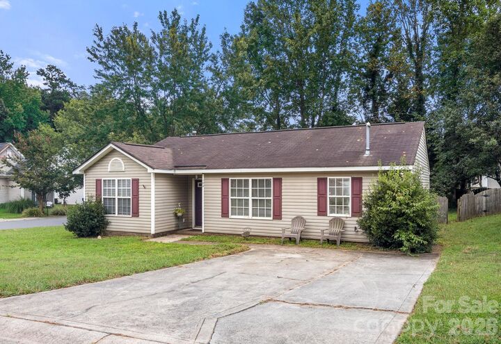 Property Photo:  182 Kristens Court Drive  NC 28115 