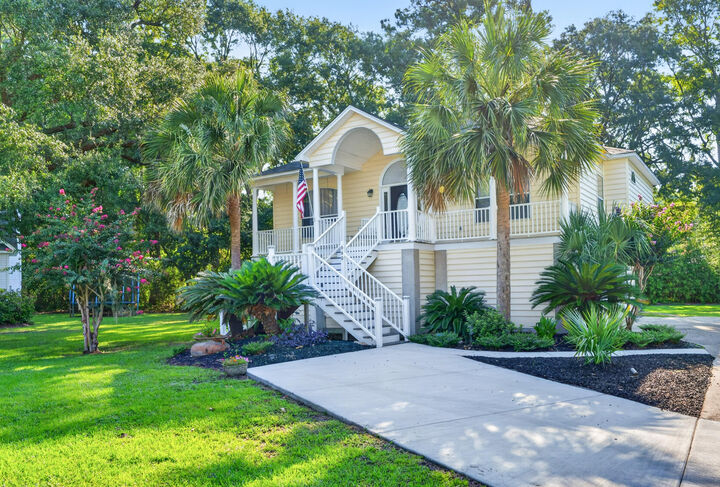 Property Photo:  660 Stono Edge Drive  SC 29412 