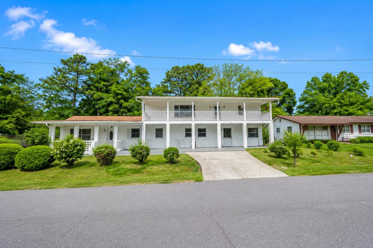 Property Photo:  1520 Acacia Street  SC 29407 