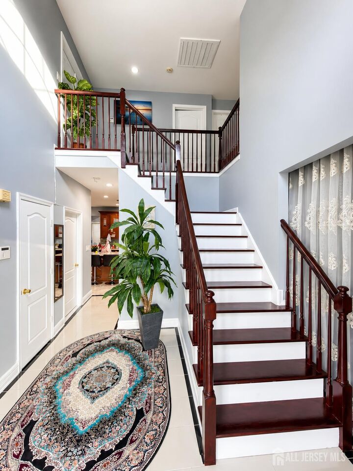 Property Photo:  506 Jarrard Street  NJ 08854 