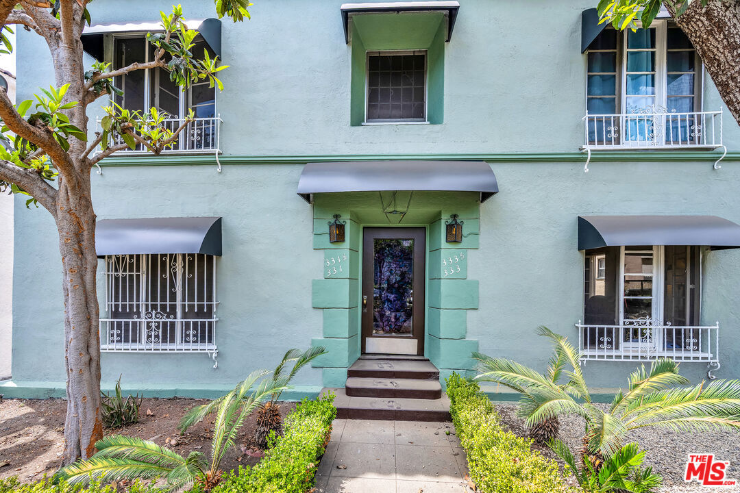 Property Photo: 331 N Ogden Dr CA 90036