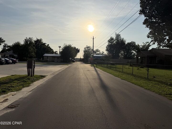 Property Photo:  2600 E 1st Plaza  FL 32401 