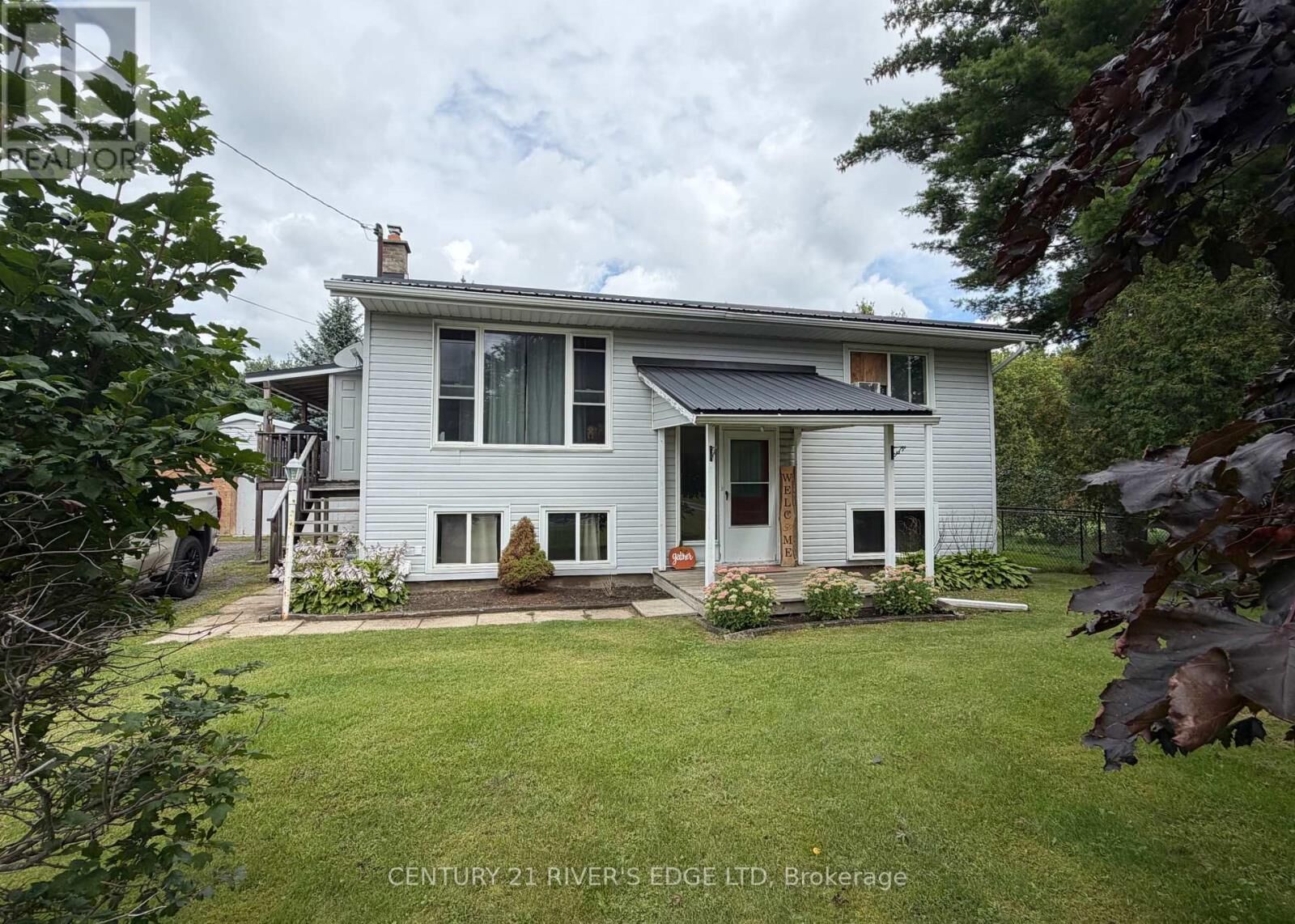 Property Photo:  7009 County Rd 29 Road  ON K6V 5T4 