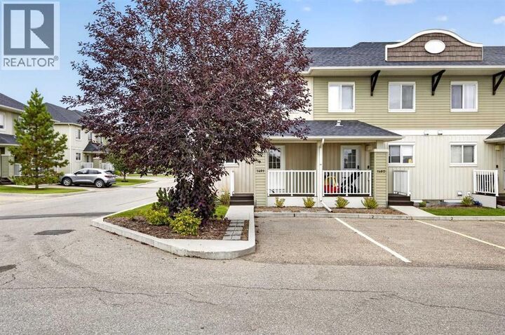 Property Photo:  1401 Clover Link  AB T0M 0M0 