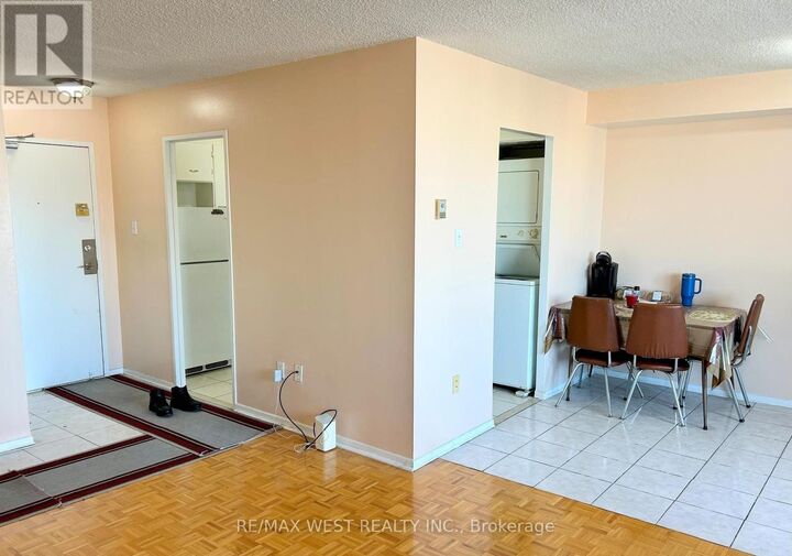 Property Photo: 5 San Romano Way 1510 ON M3N 2Y4