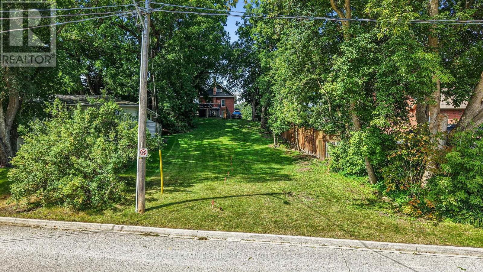 Property Photo: 190 Charlotte Street South ON L3Y 3S8