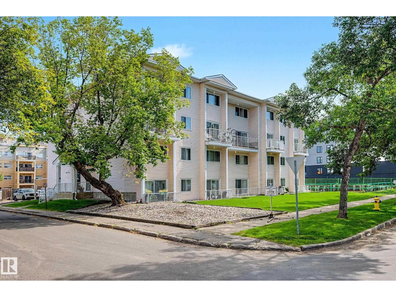 Property Photo: #16 11219 103A Av NW AB T5K 2E4