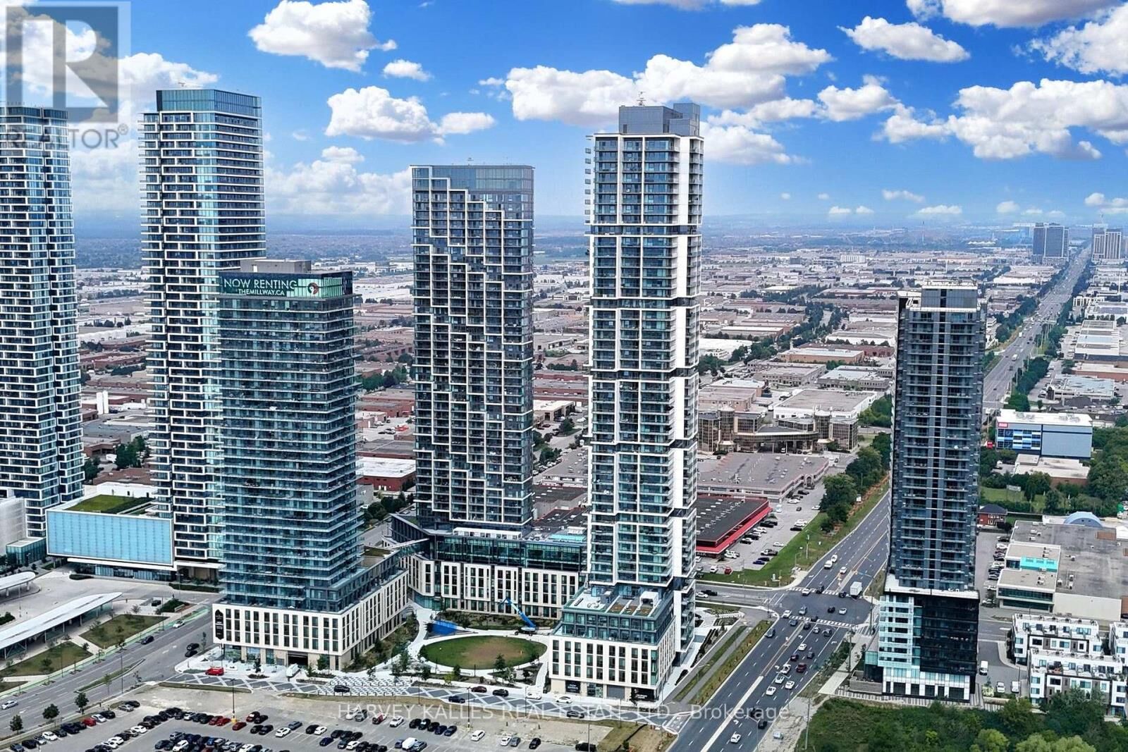 Property Photo: 7890 Jane Street 2807 ON L4K 0L1