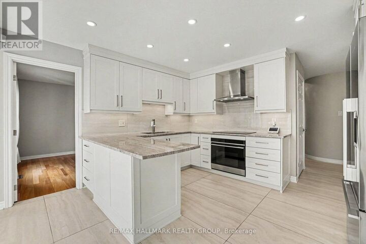 Property Photo:  66 Bateman Drive  ON K2G 5H5 