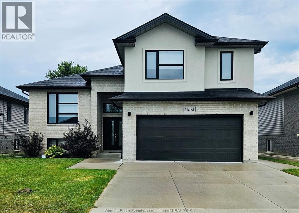Property Photo:  1552 Harrison Street Upper  ON N9H 0E9 