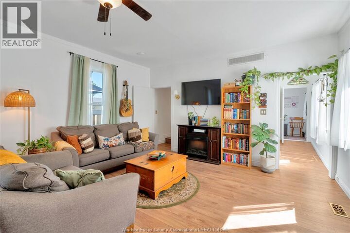 Property Photo:  198 Brock  ON N9V 2G9 