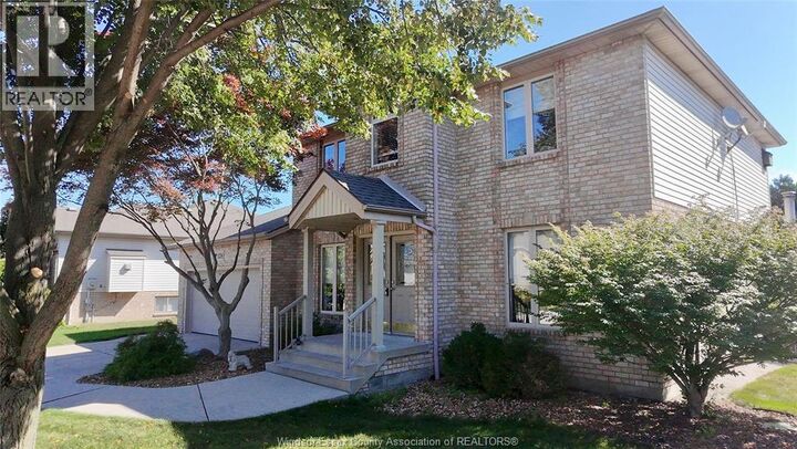 Property Photo:  128 Pheasant Run Drive  ON N8L 0Z7 