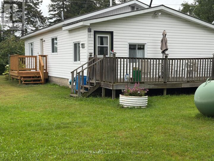 Property Photo: 38 2nd Avenue ON K0J 2M0