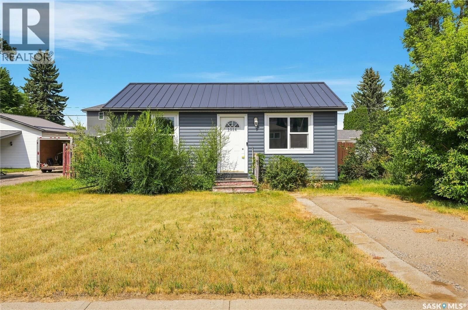 Property Photo: 1014 Hastings Street SK S6H 5R8