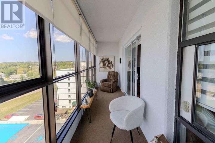Property Photo: 89 Pine St # 805 ON P6A 6M6
