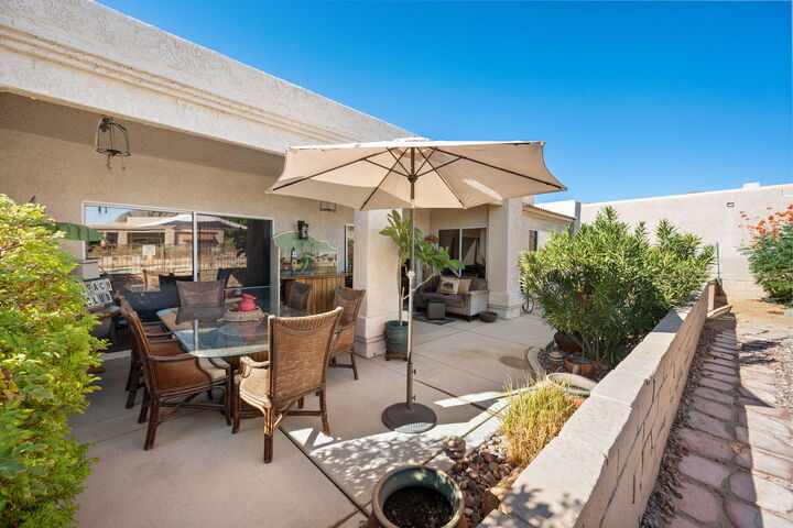 Property Photo:  48110 Via Hermosa  CA 92253 
