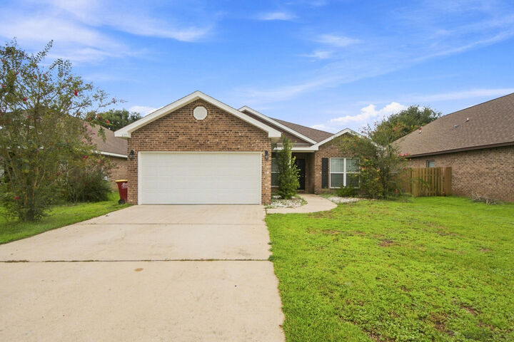 Property Photo: 659 Teal Street FL 32539