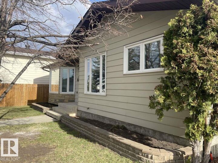 Property Photo:  1929 65 Street NW  AB T6L 1M1 