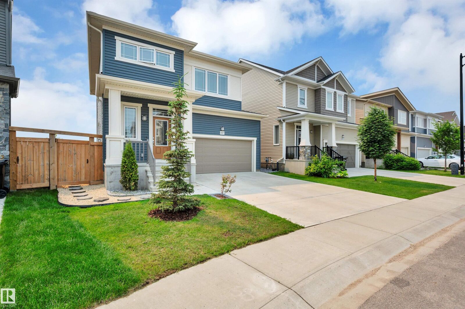 Property Photo:  20007 15 Avenue NW  AB T6M 1L6 